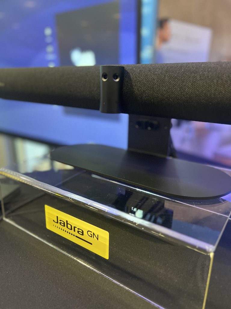Jak wybrać system audiowizualny do sali konferencyjnej? 7 kluczowych aspektów, które musisz znać 2 IMG 8855